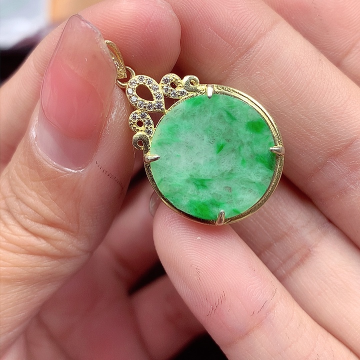 翡翠颈饰银S925镶嵌翡翠