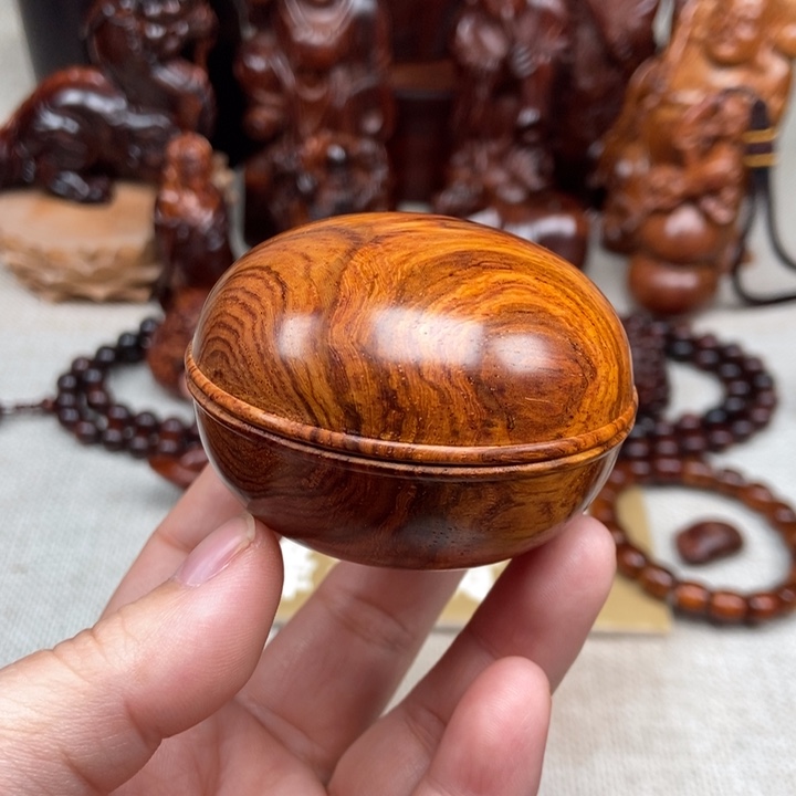 花梨木类端景台回**去胭脂盒59.4克左右