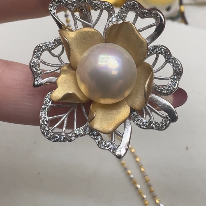 拼合珍珠（马贝珠）颈饰银S925镶嵌