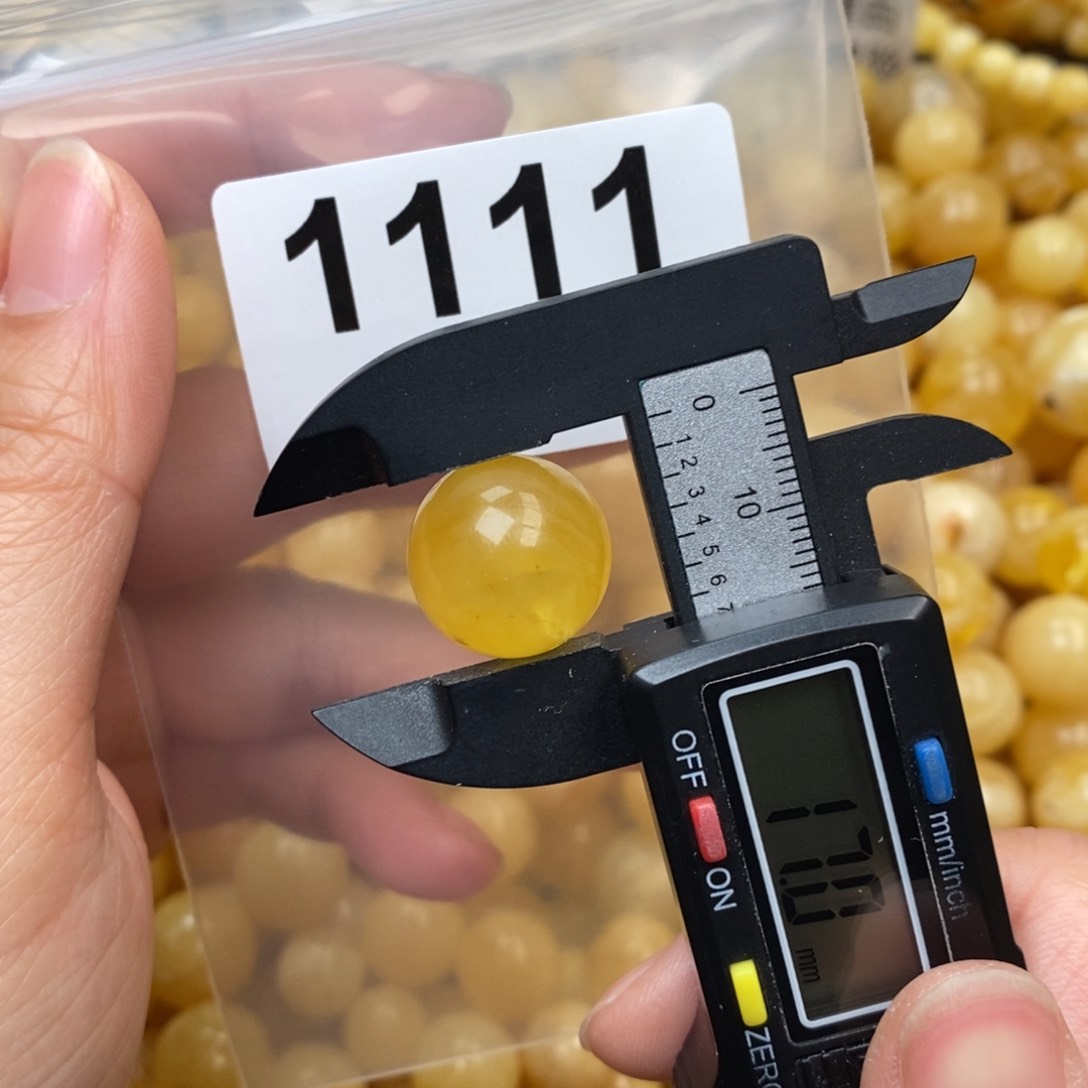 蜜蜡珠宝奇石未镶嵌