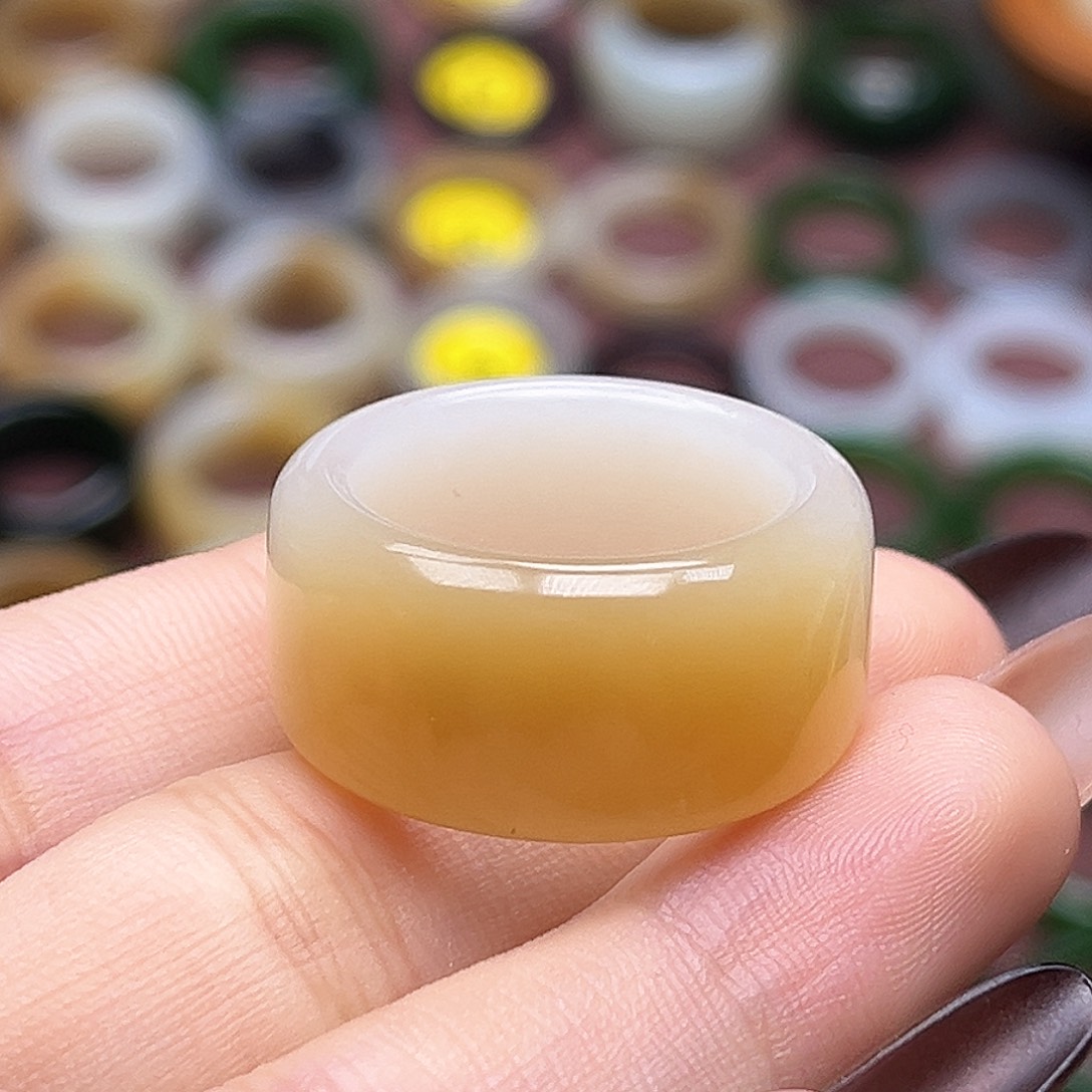 和田玉未镶嵌戒指18.5金山糖白