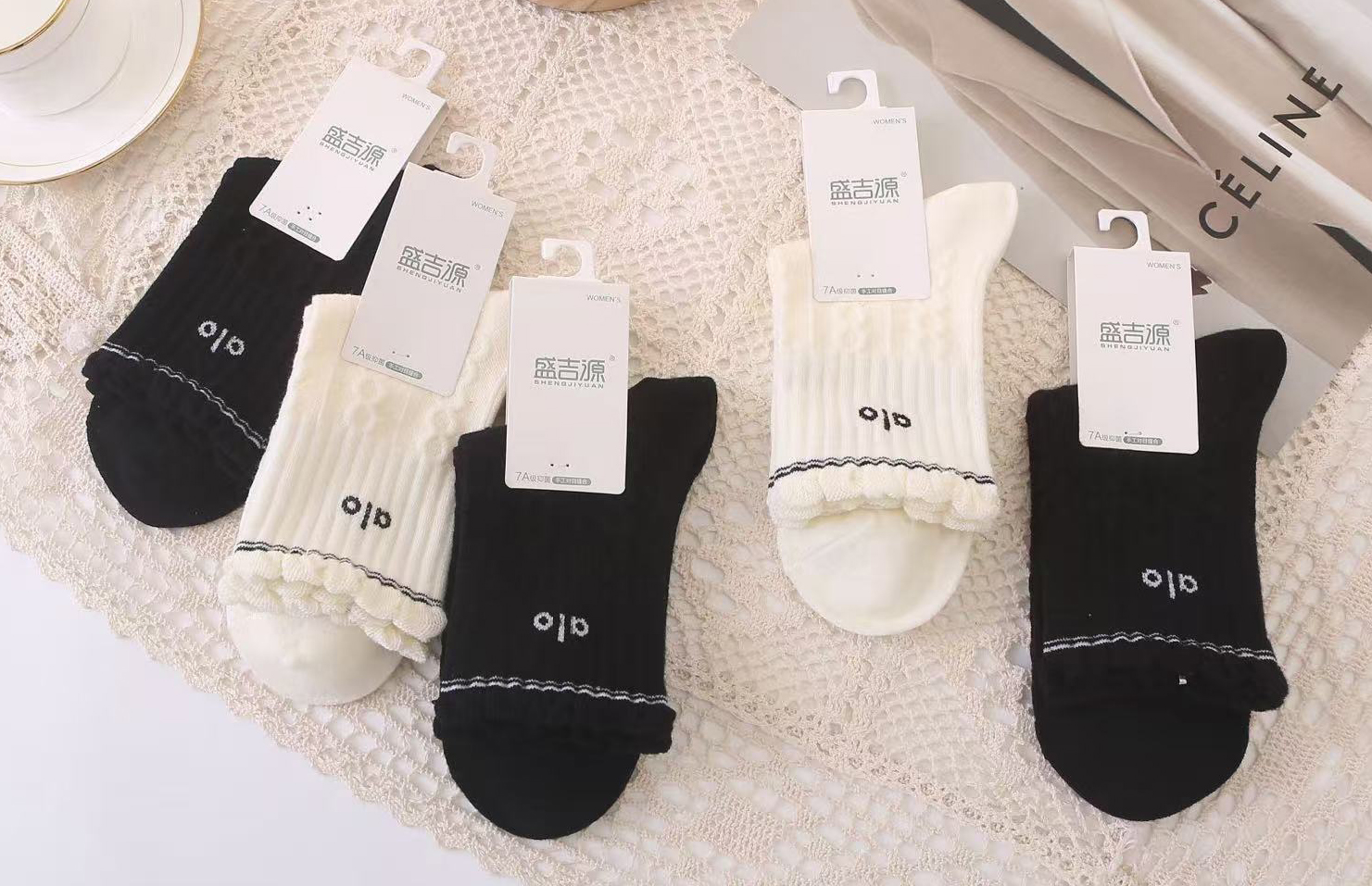 冬季女休闲风印花中筒袜保暖