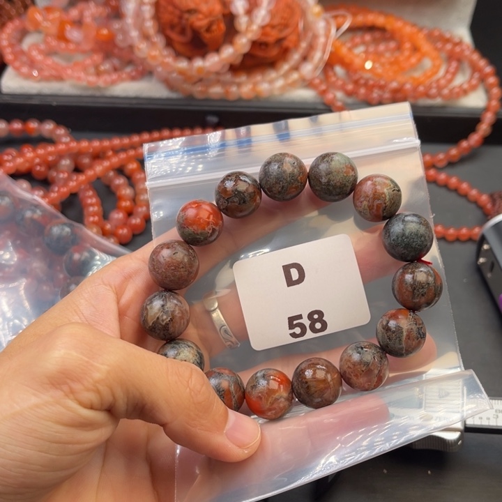 南红玛瑙未镶嵌多样性发货默认微瑕称重15mm