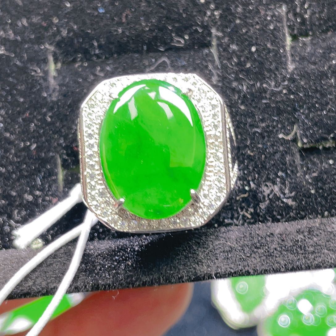 翡翠颈饰未镶嵌63，