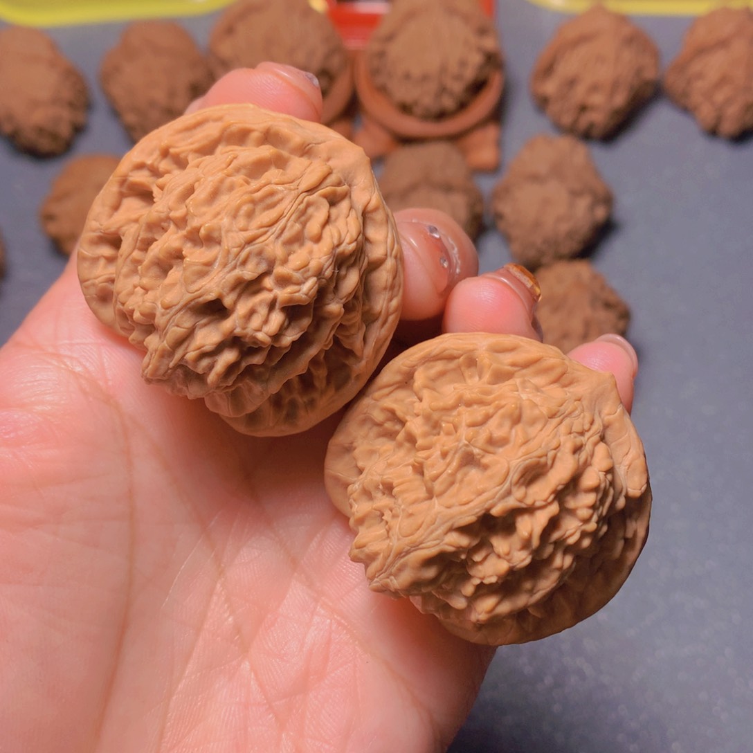 文玩核桃吊坠霞云岭42