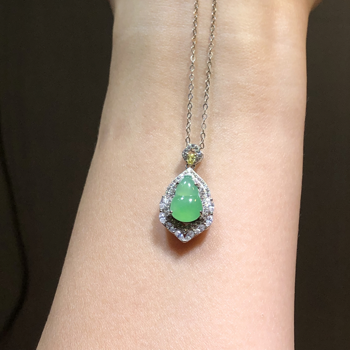 缅甸天然a货翡翠甜绿葫芦吊坠（不含链子）