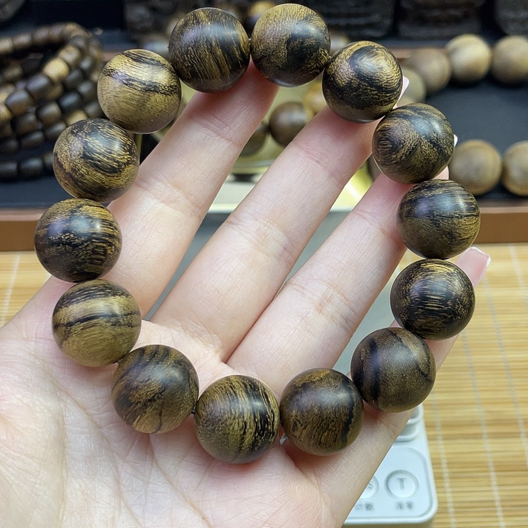 ****運沉香手串达拉干沉香