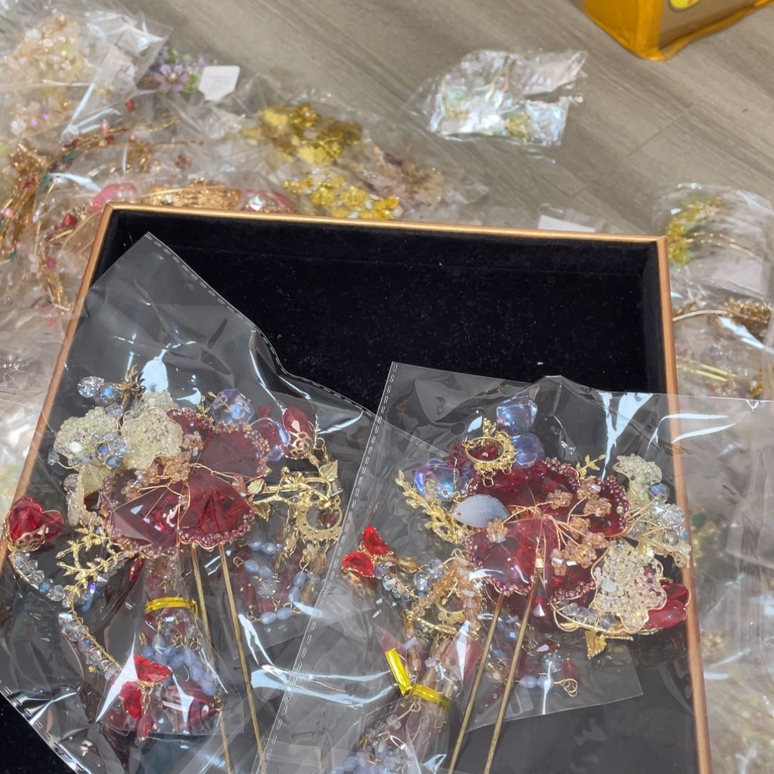 混合材质新娘头饰默认微瑕不退换