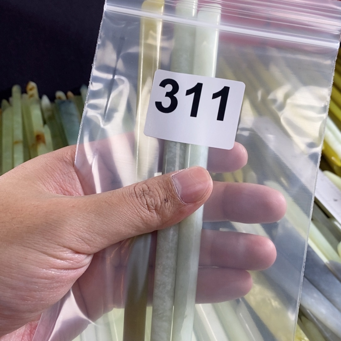 未镶嵌蛇纹石玉发簪岁****年