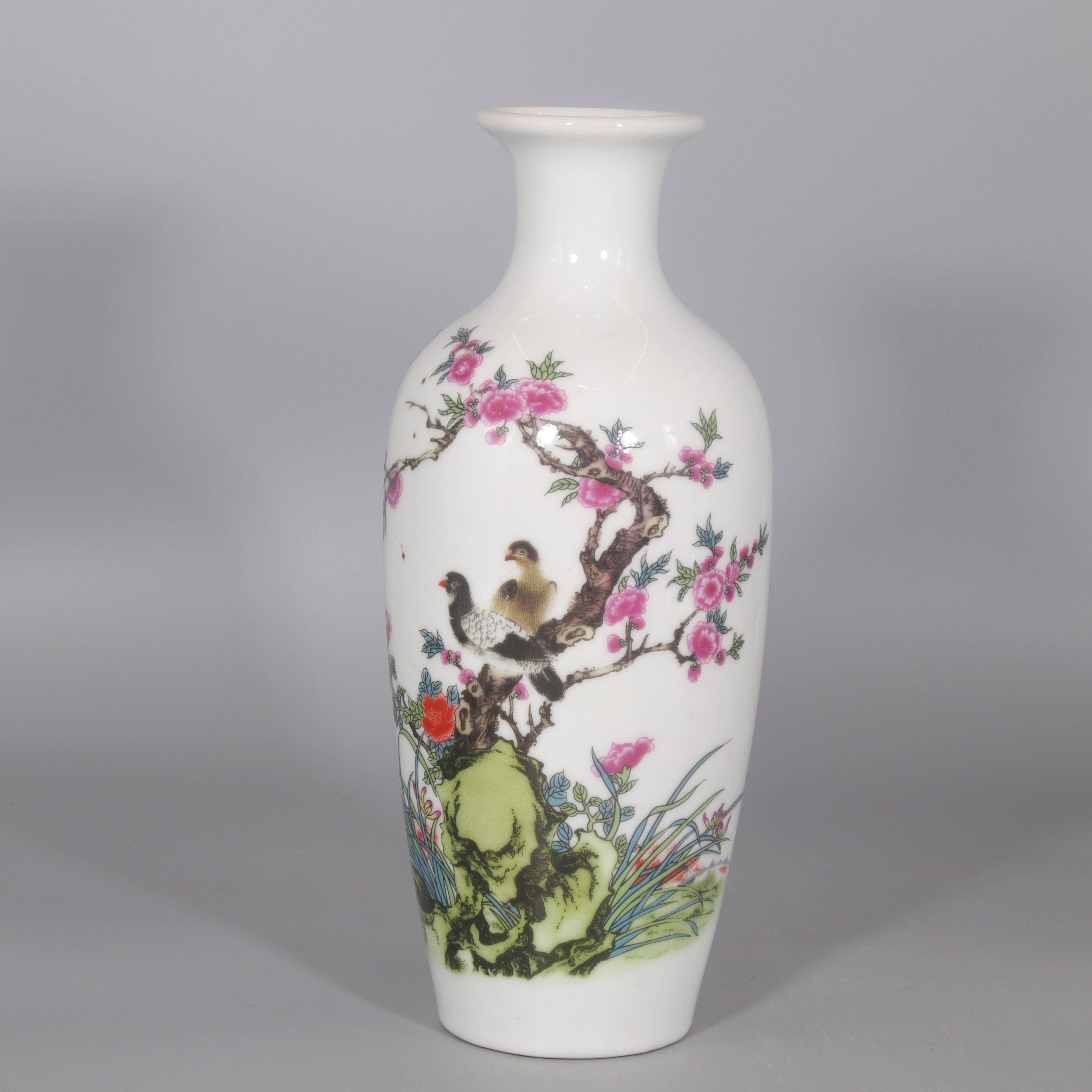 粉彩花卉瓶     H502-004