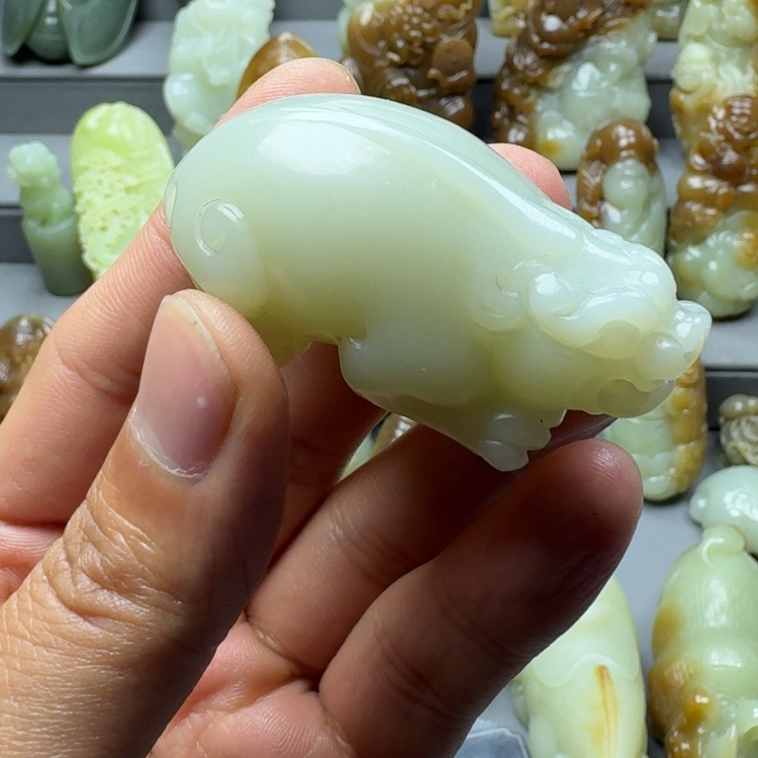 和田玉把件未镶嵌晴**