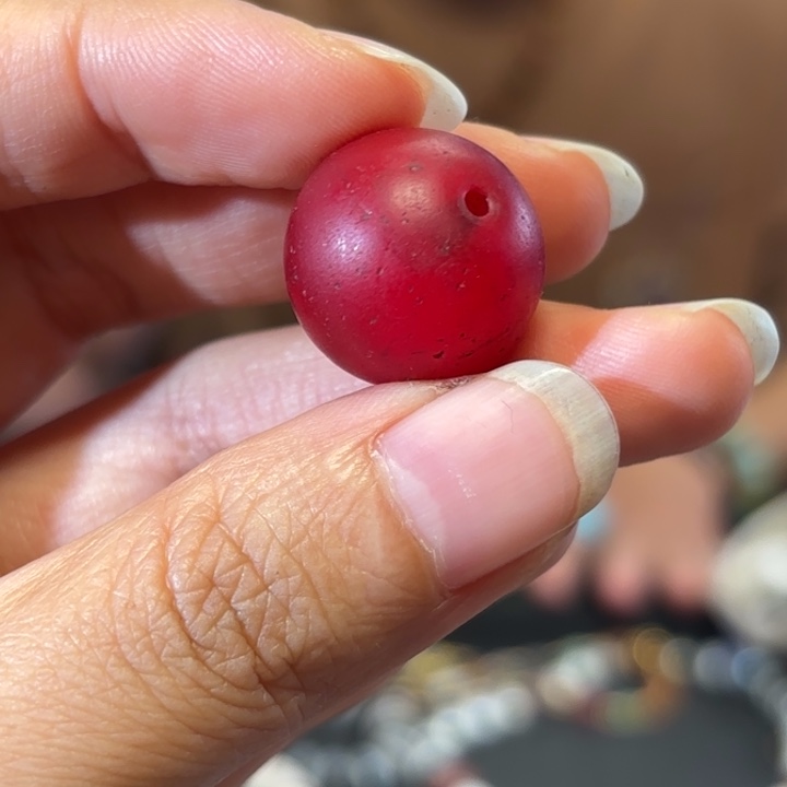 琉璃颈饰琉璃单珠