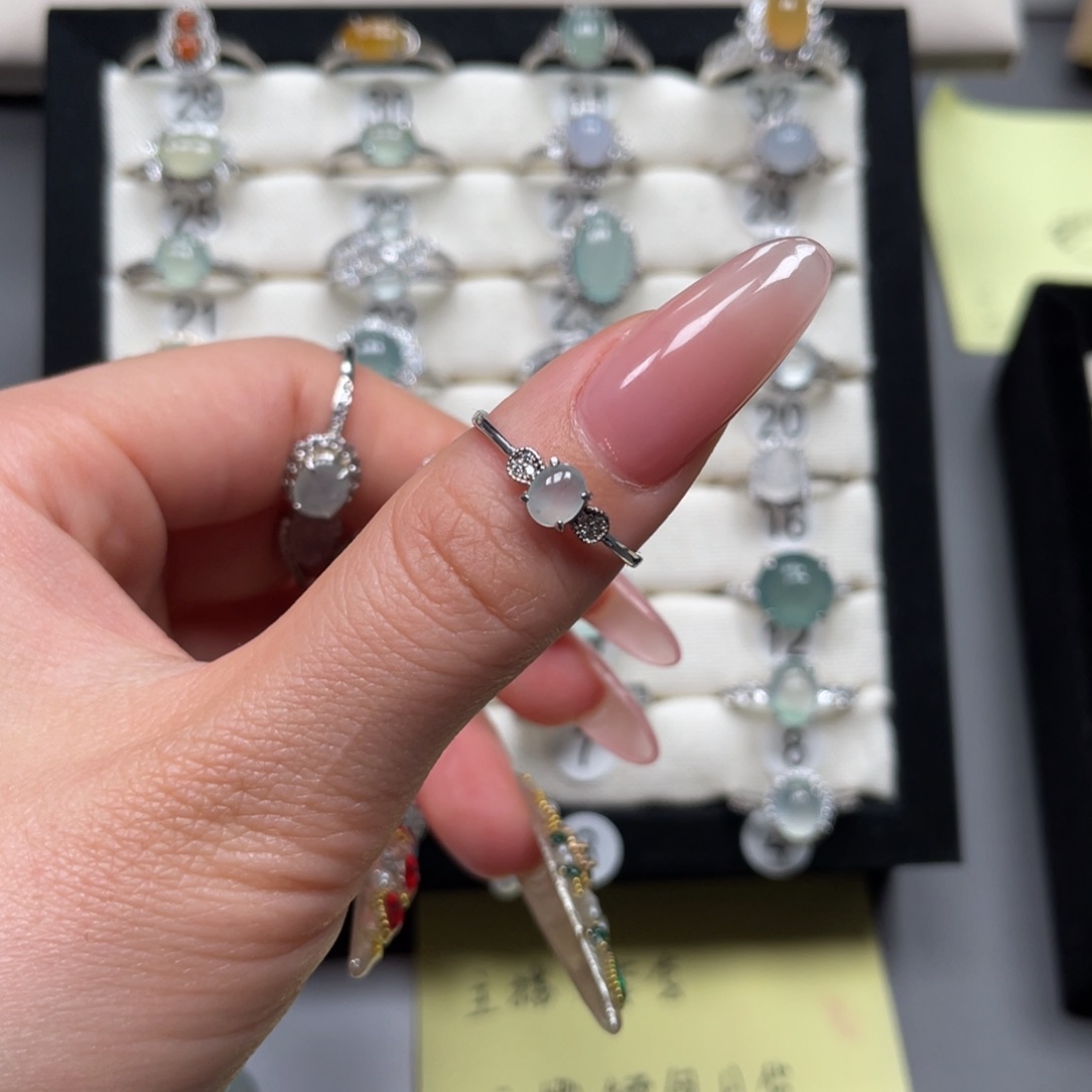 宝***娜翡翠银S925镶嵌戒指999929.9