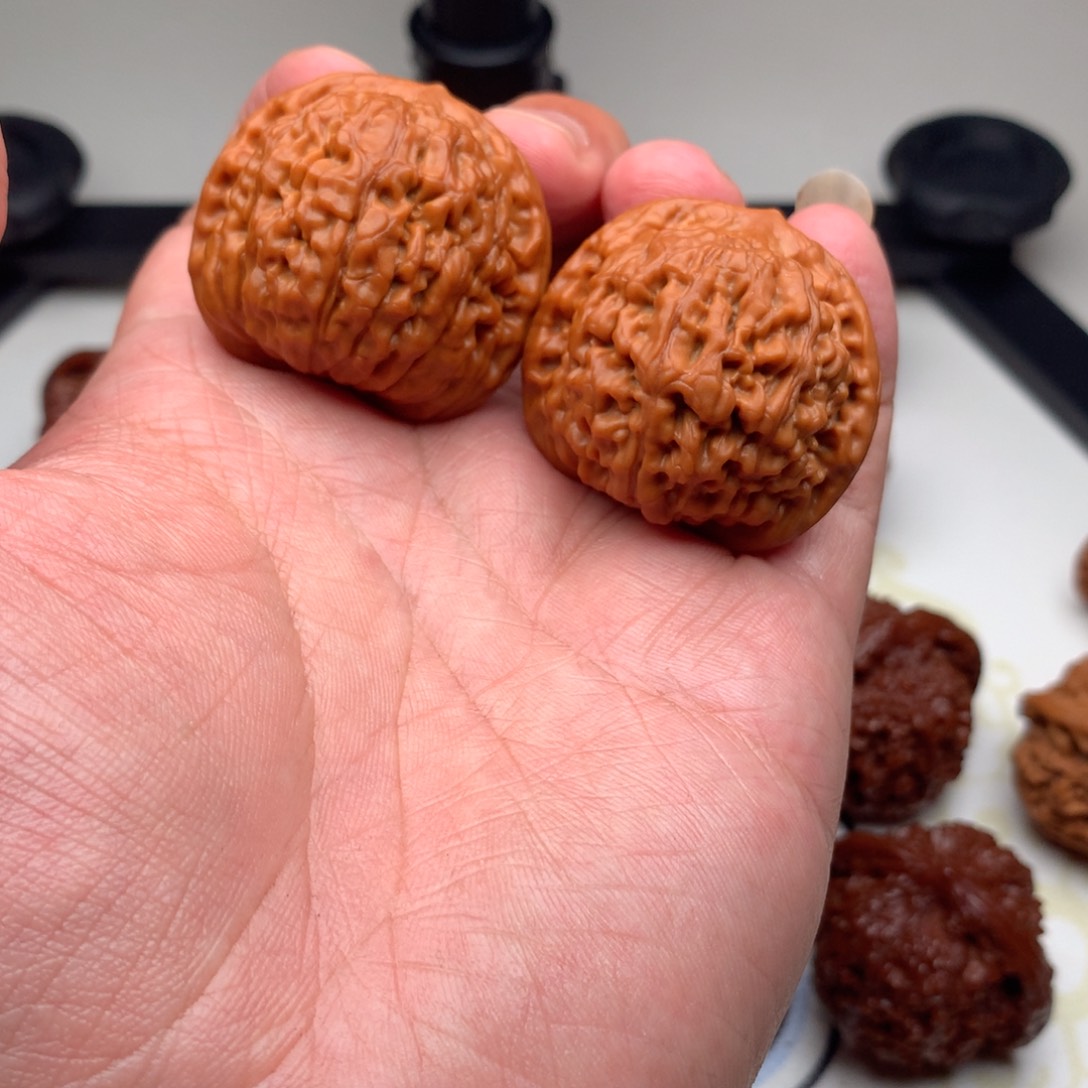 文玩核桃把件走*方莲花