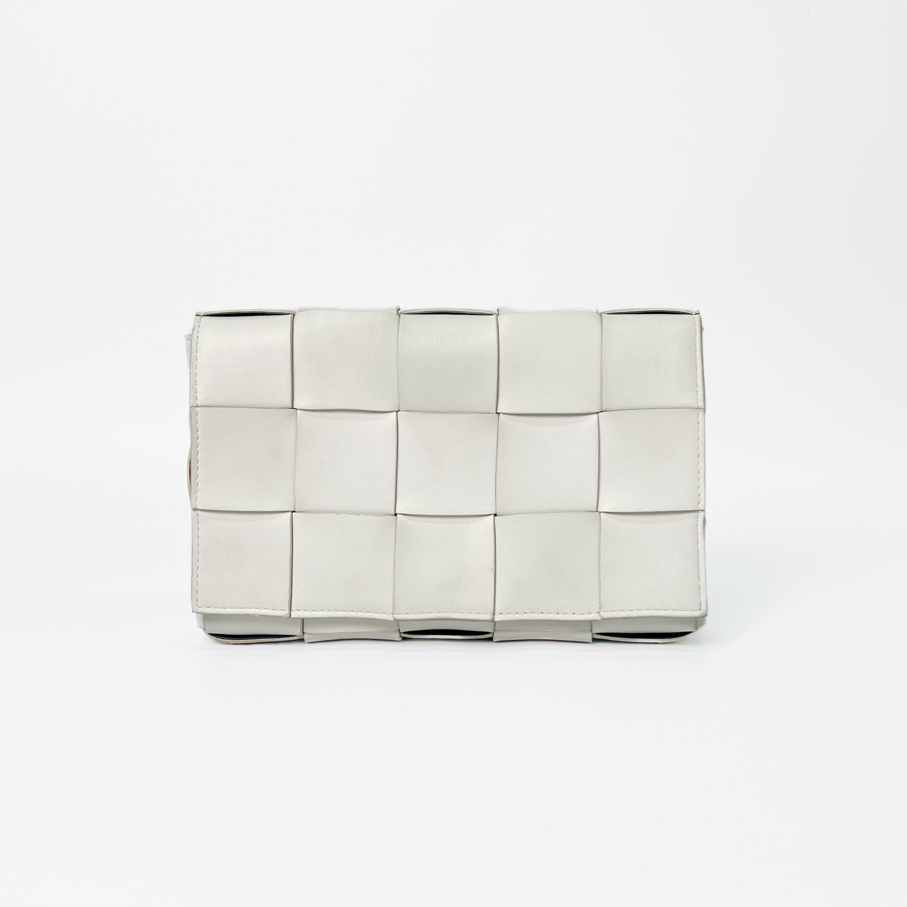 95新 BOTTEGA VENETA/葆蝶家 cassette15格白色单肩包/3694