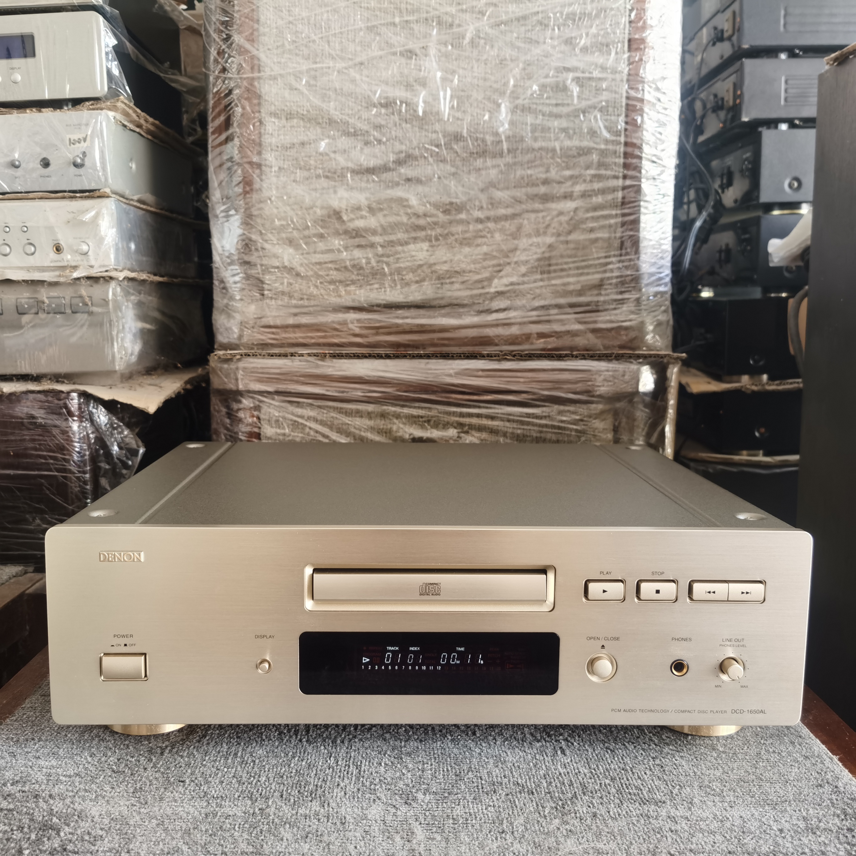 天龙CD机1650AL，使用220伏，不包邮，不支持七天无理由退换