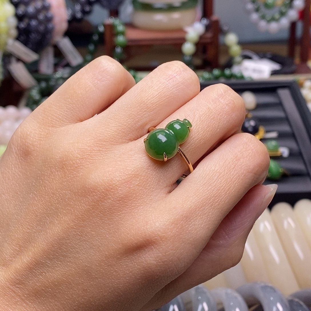 和田玉碧玉辣绿葫芦戒指金镶未镶嵌刘*嘟