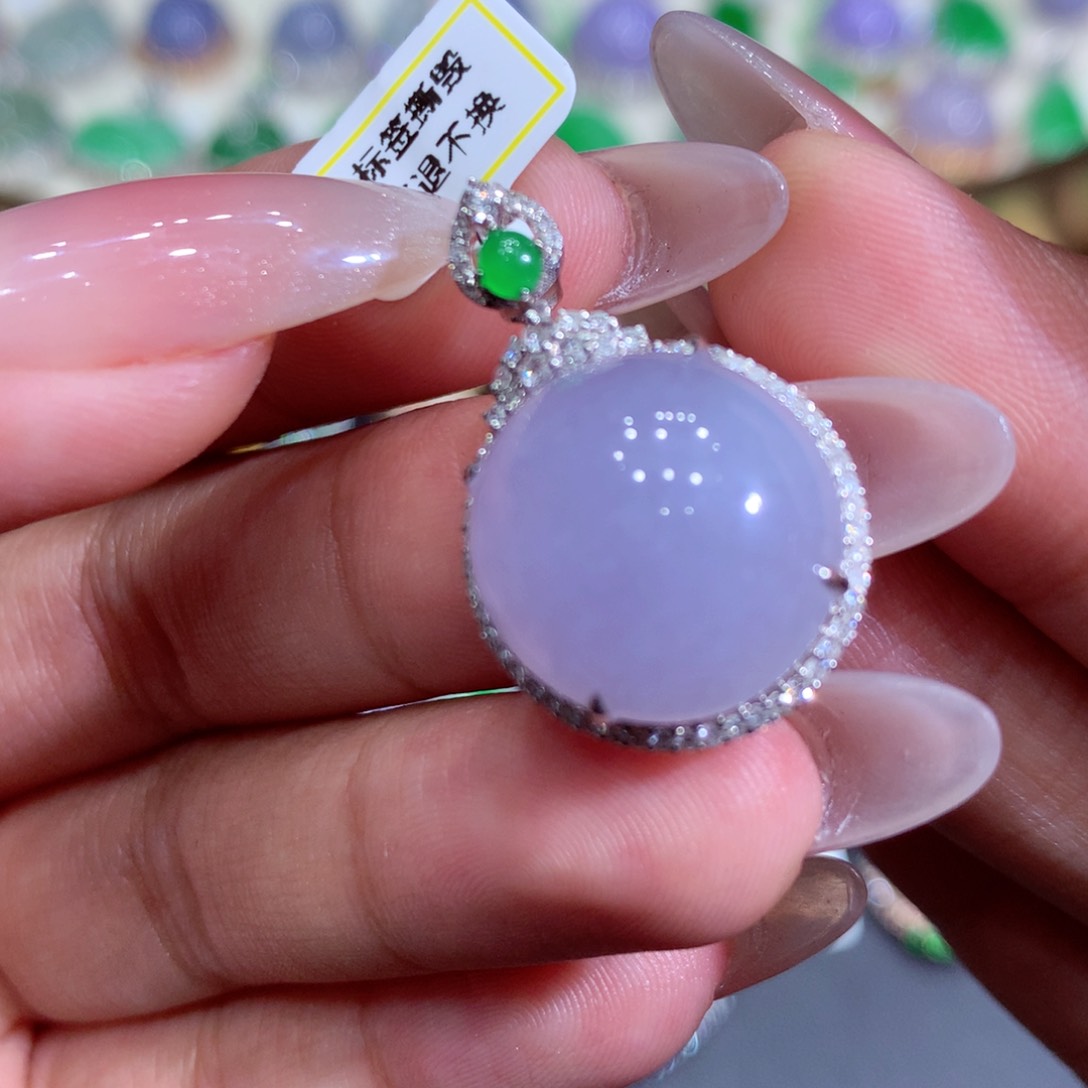 翡翠吊坠(赠链)18K金镶嵌