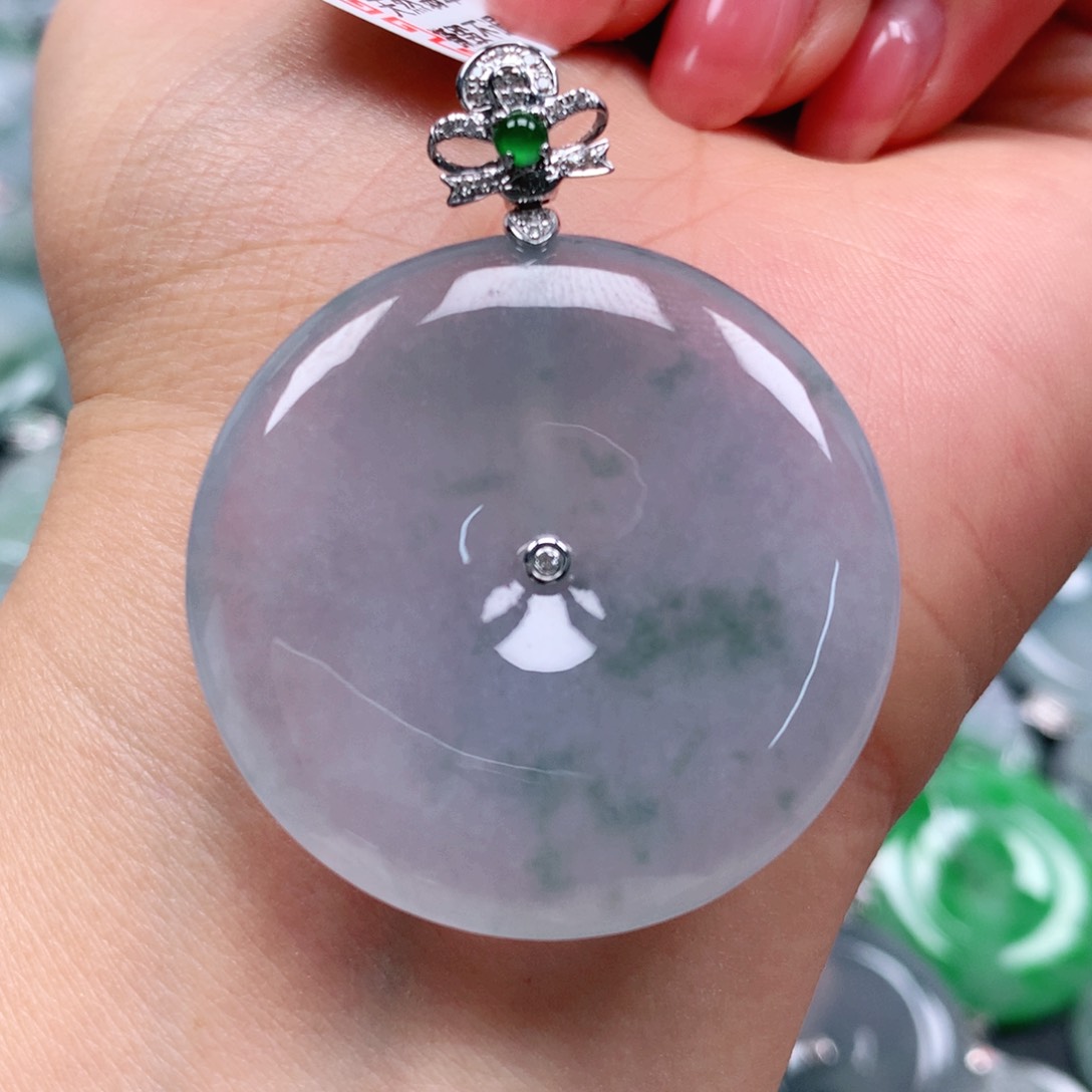 翡翠颈饰18K金镶嵌天然翡翠