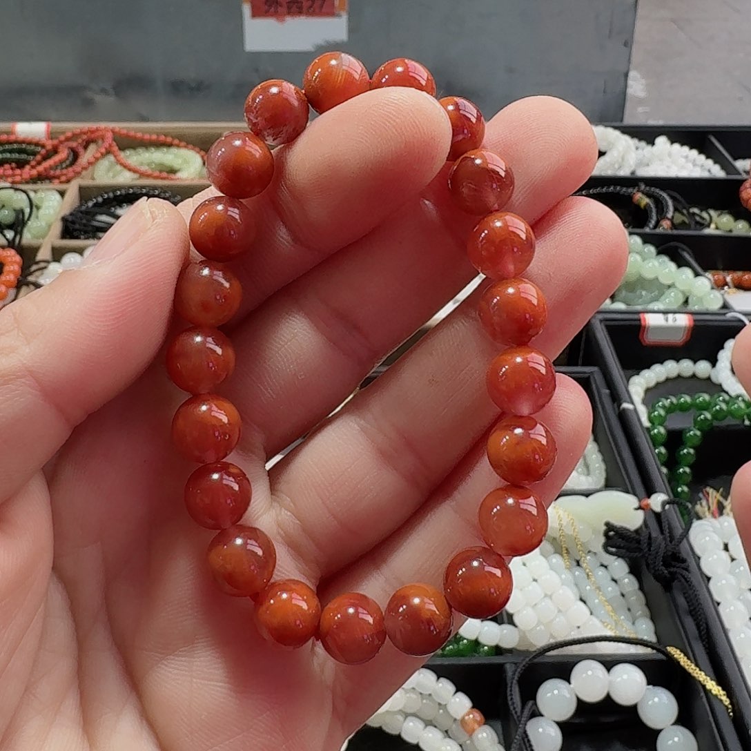 南红玛瑙颈饰未镶嵌