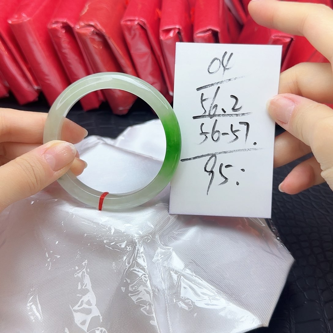 未镶嵌手镯翡翠4