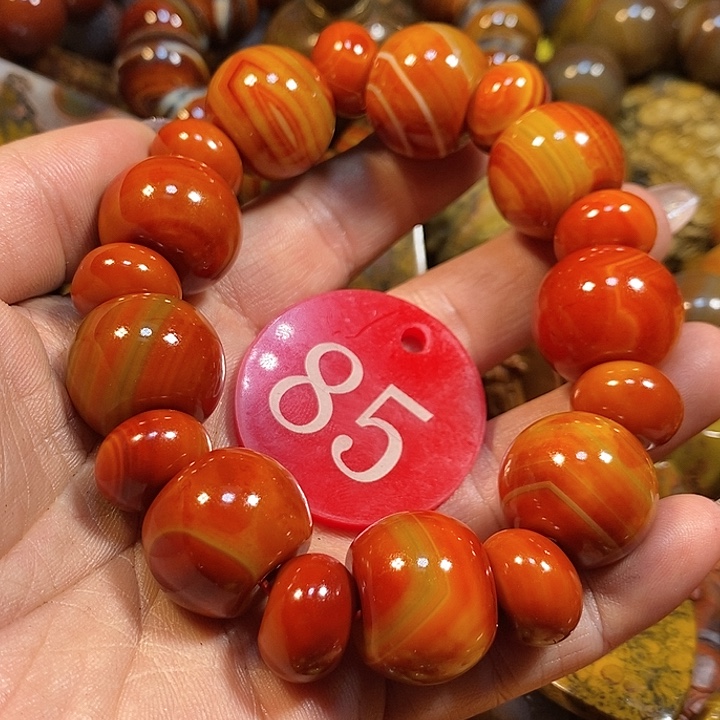 玛瑙/玉髓手链未镶嵌立*