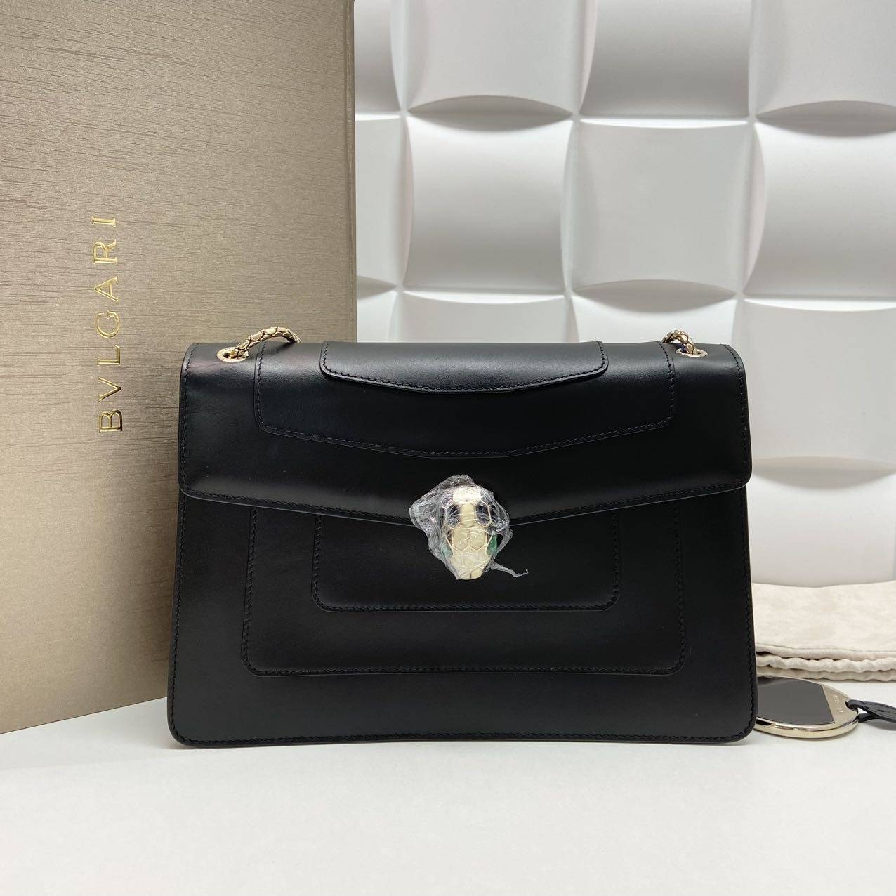 99新 BVLGARI/宝格丽 宝格丽黑色蛇头单肩包 THYX1737