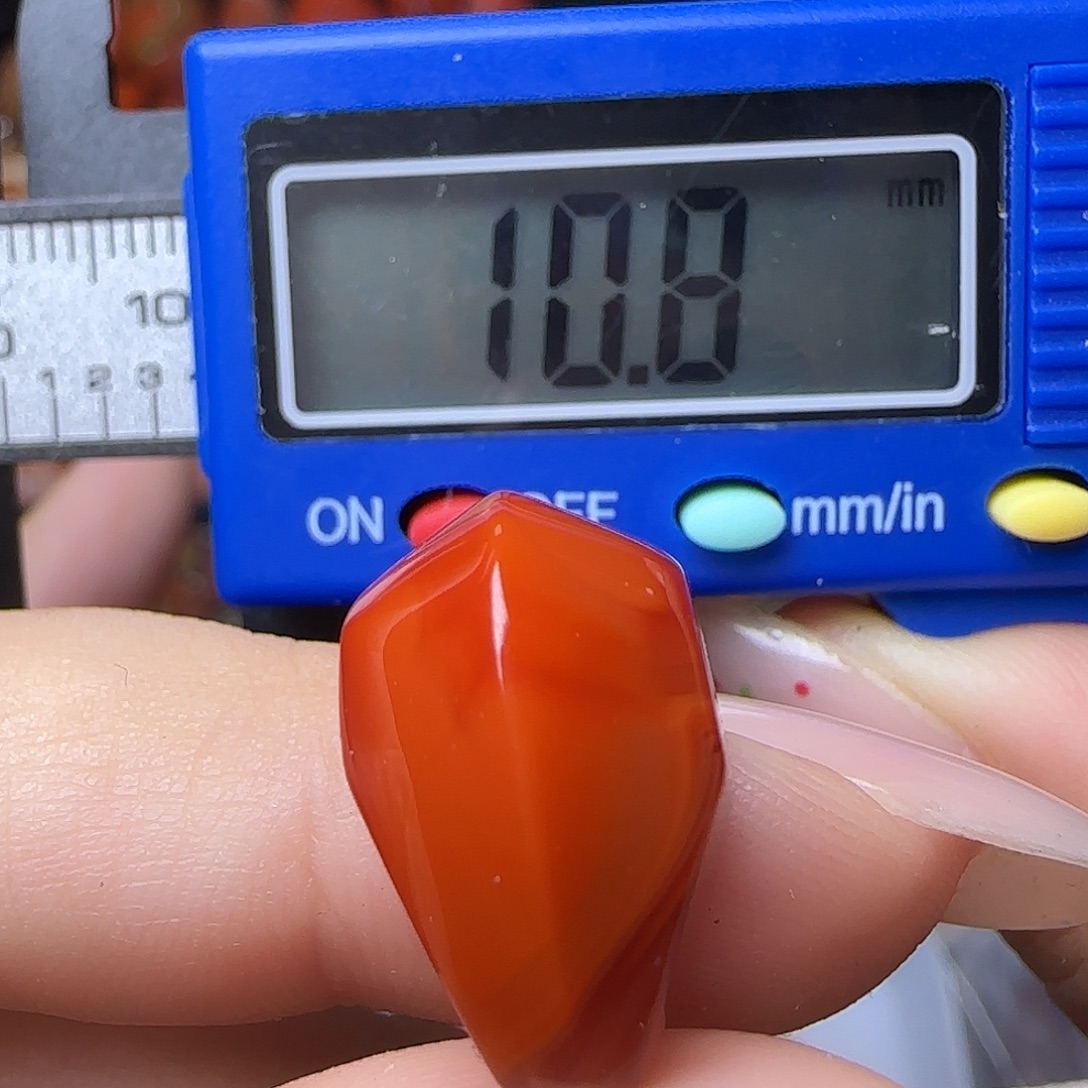 南红玛瑙未镶嵌颈饰