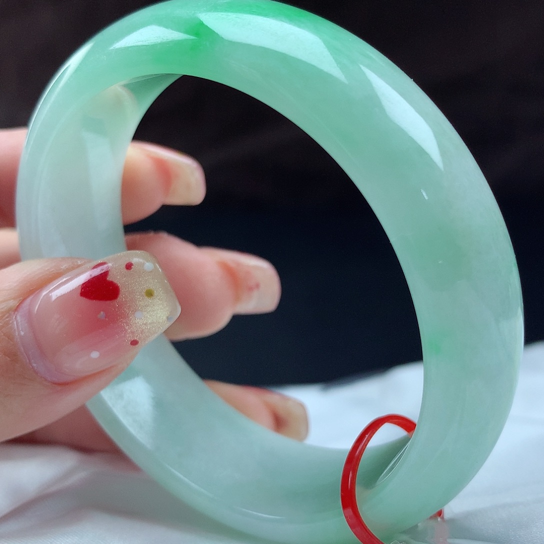 翡翠手镯（贵妃镯）未镶嵌100288，