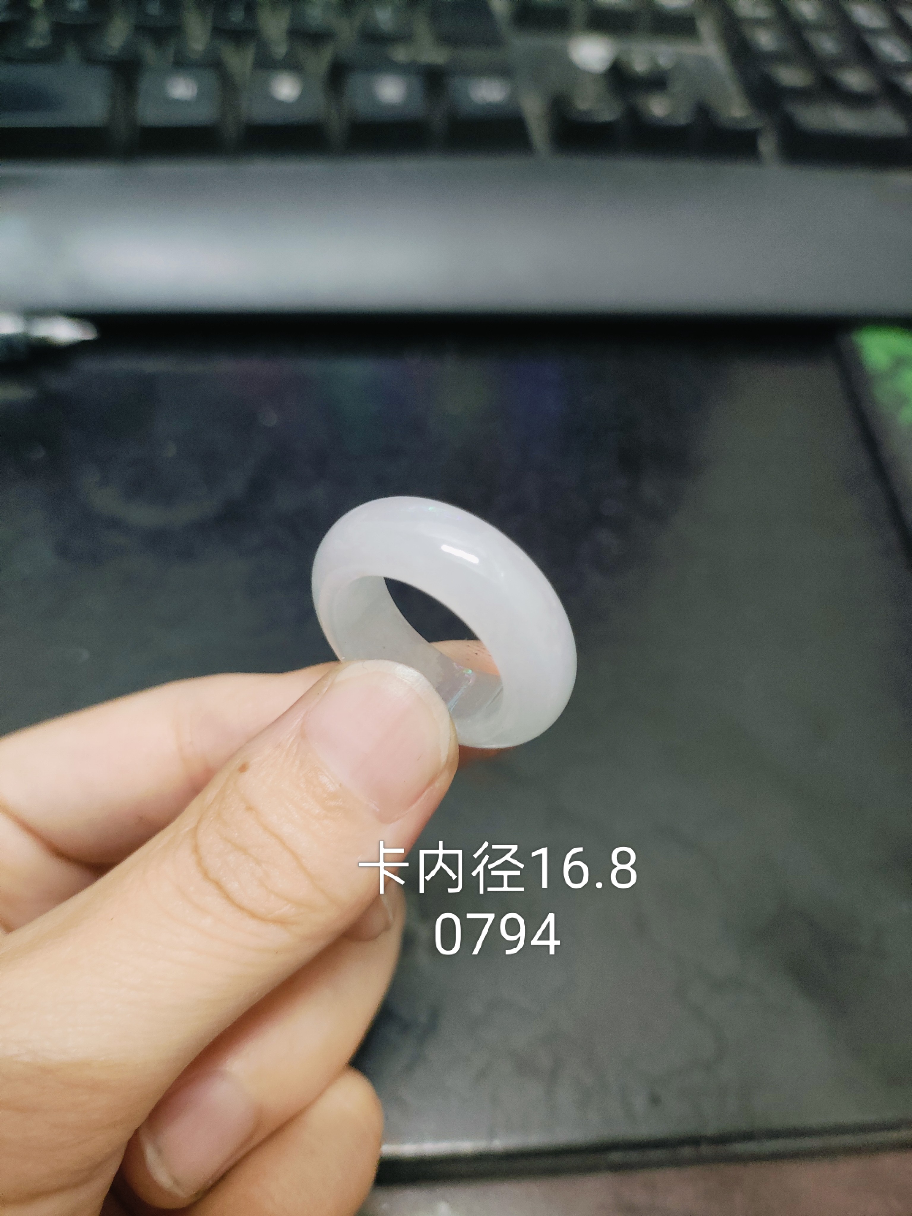 白月光胖圆条戒圈天然缅甸翡翠A货