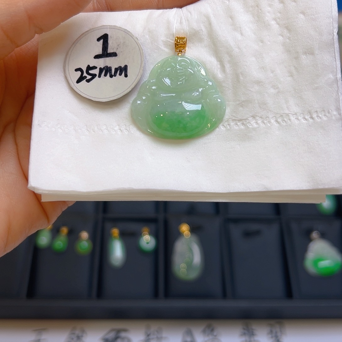 翡翠颈饰18K金镶嵌翡翠