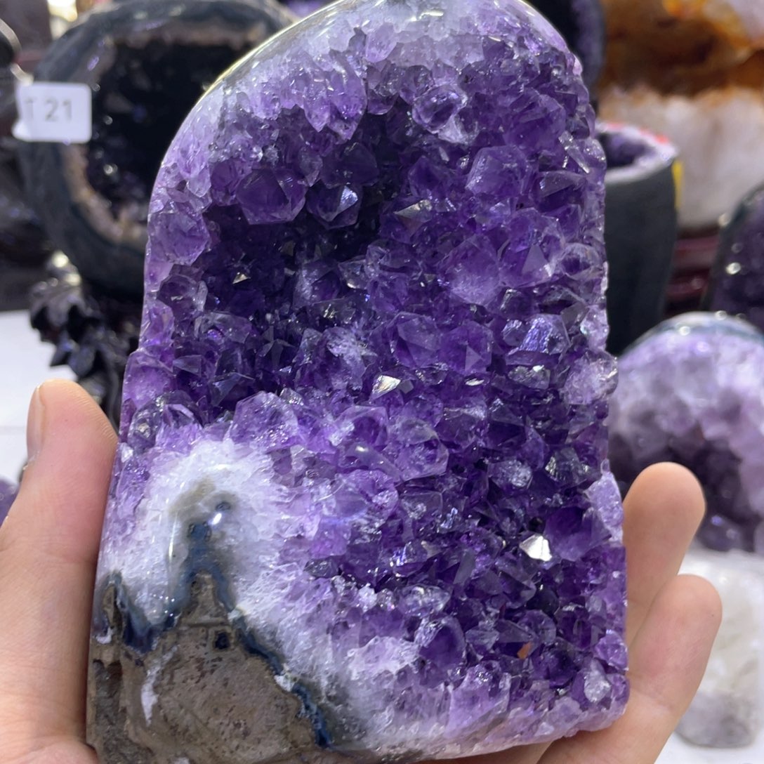 未镶嵌水晶大型摆件（非配饰）