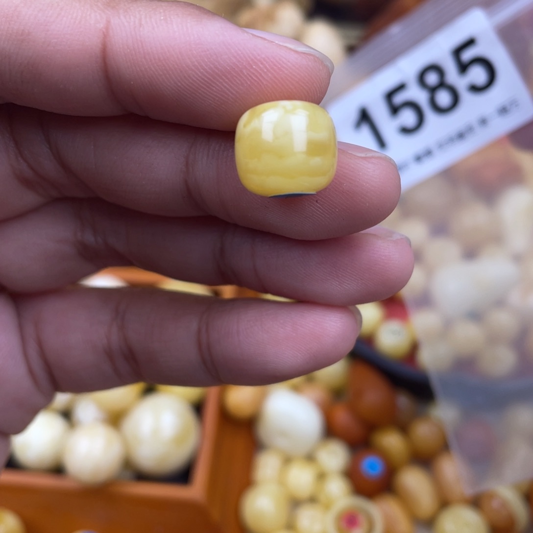 未镶嵌蜜蜡珠宝奇石s***c12.2