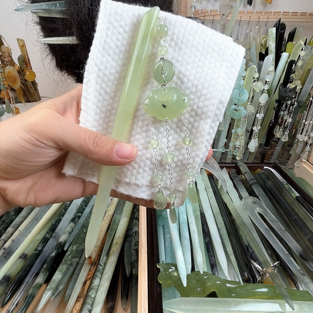 蛇纹石玉发饰未镶嵌