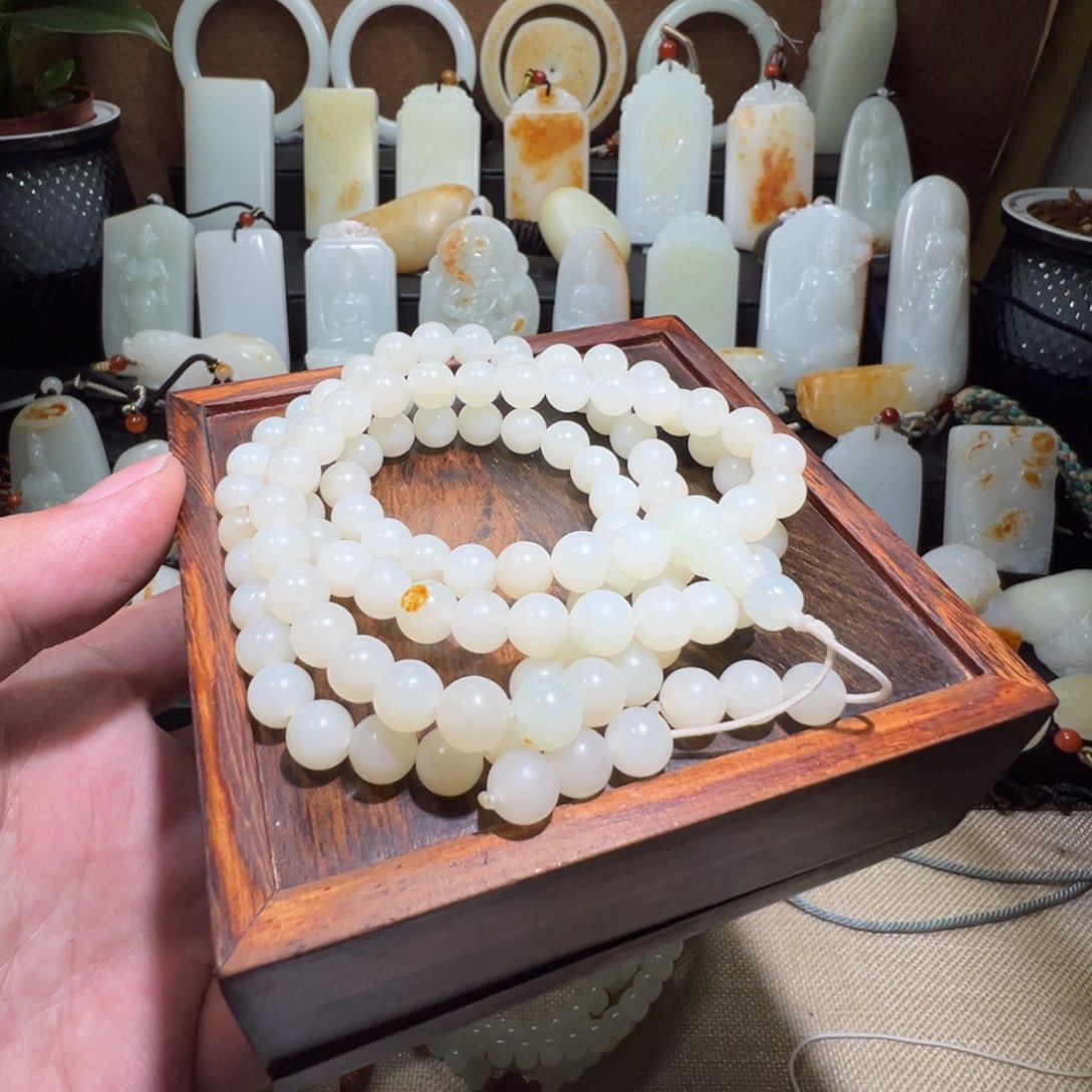 和田玉未镶嵌项链