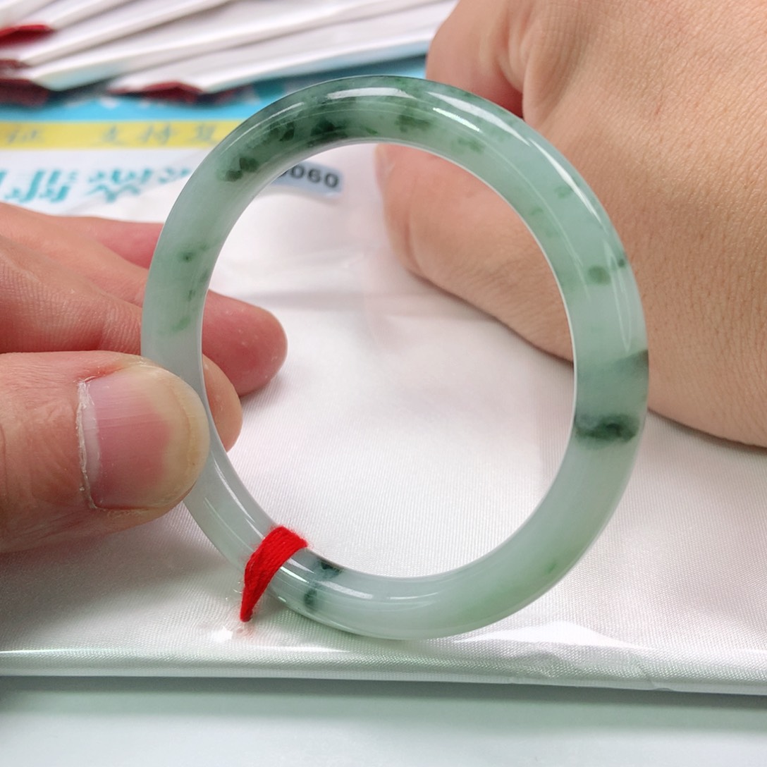 翡翠手镯未镶嵌A0060号