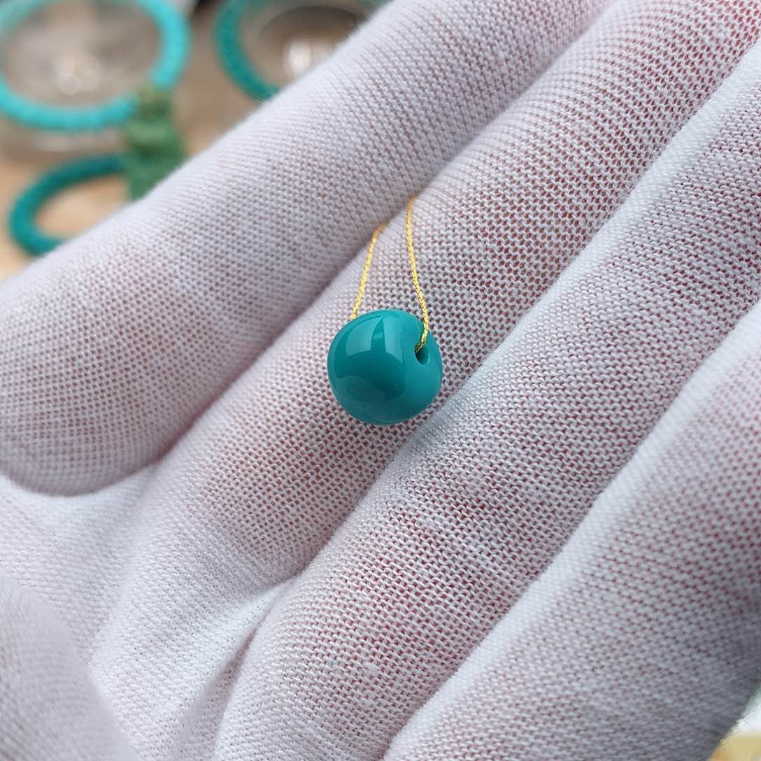 绿松石颈饰未镶嵌