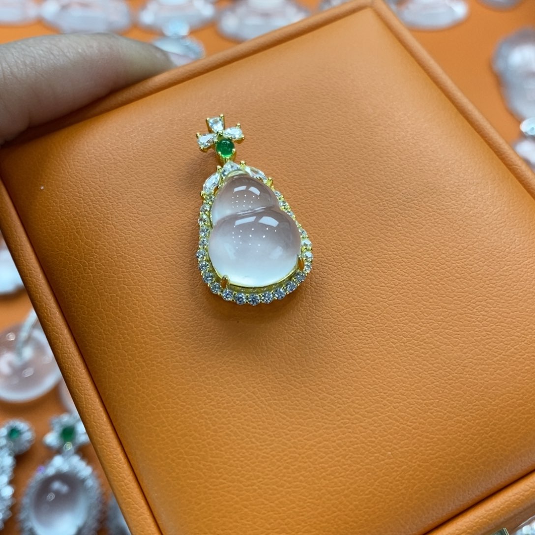 石英质玉吊坠(赠链)银S925镶嵌