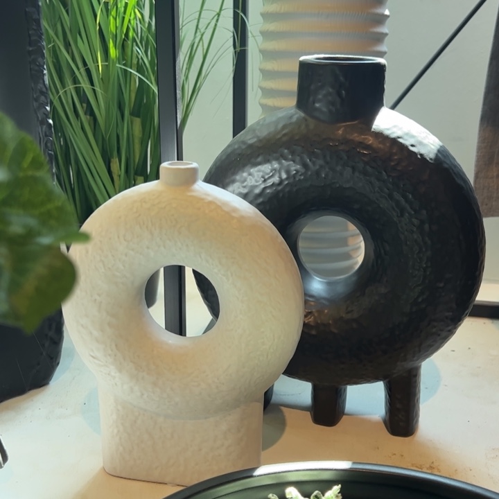 摆件我们的确是一个人的