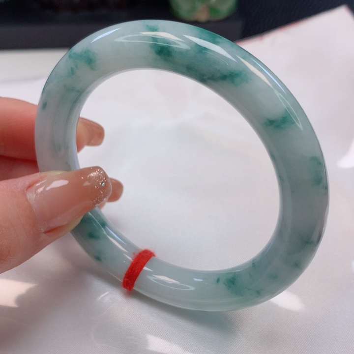 翡翠手镯（圆镯）未镶嵌海*54圈口