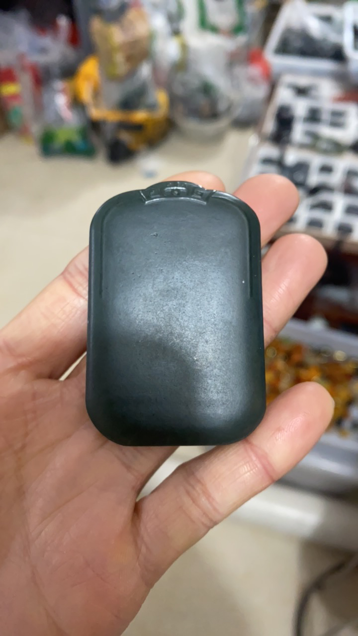 和田玉青玉无事牌 