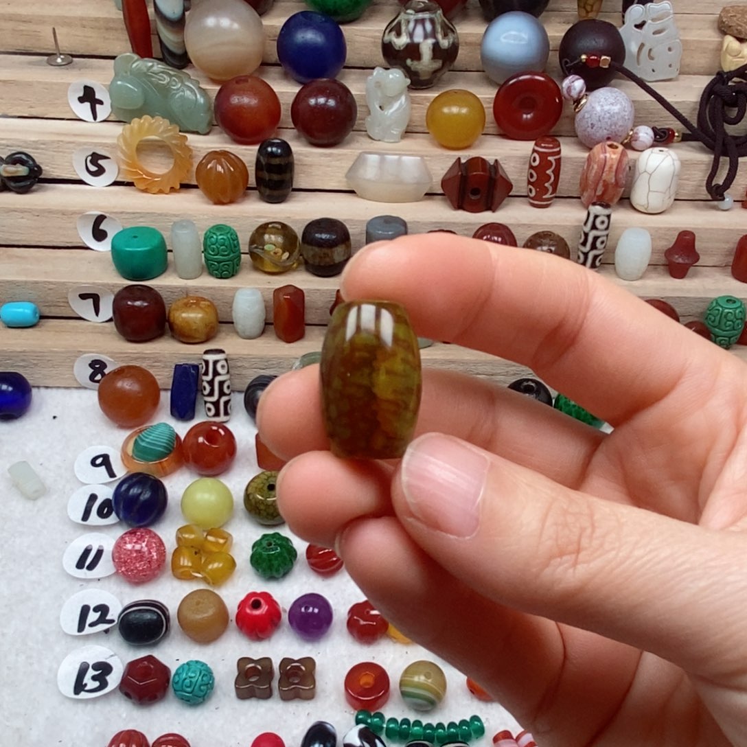 未镶嵌颈饰玛瑙/玉髓往**烟