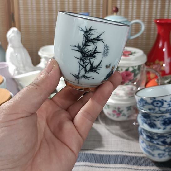 清仓大甩卖茶杯盖碗