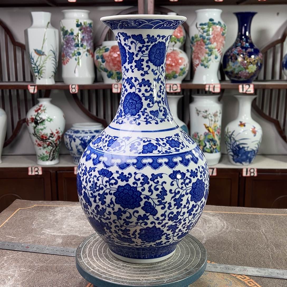 摆件陶景德镇陶瓷缠枝