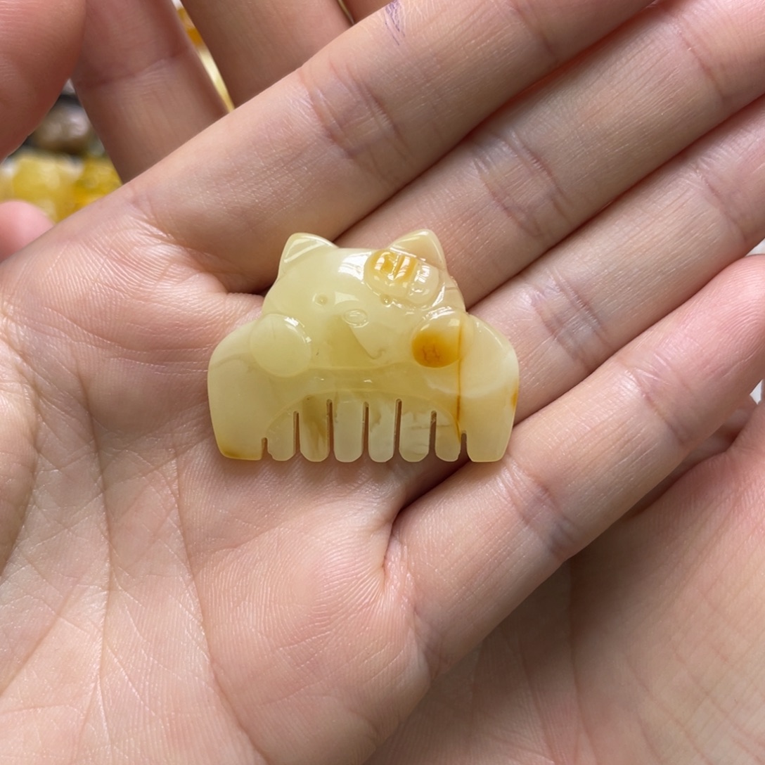 琥珀未镶嵌裸石天然琥珀