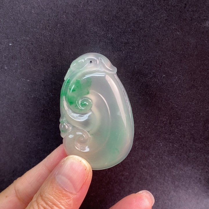 石英质玉颈饰未镶嵌