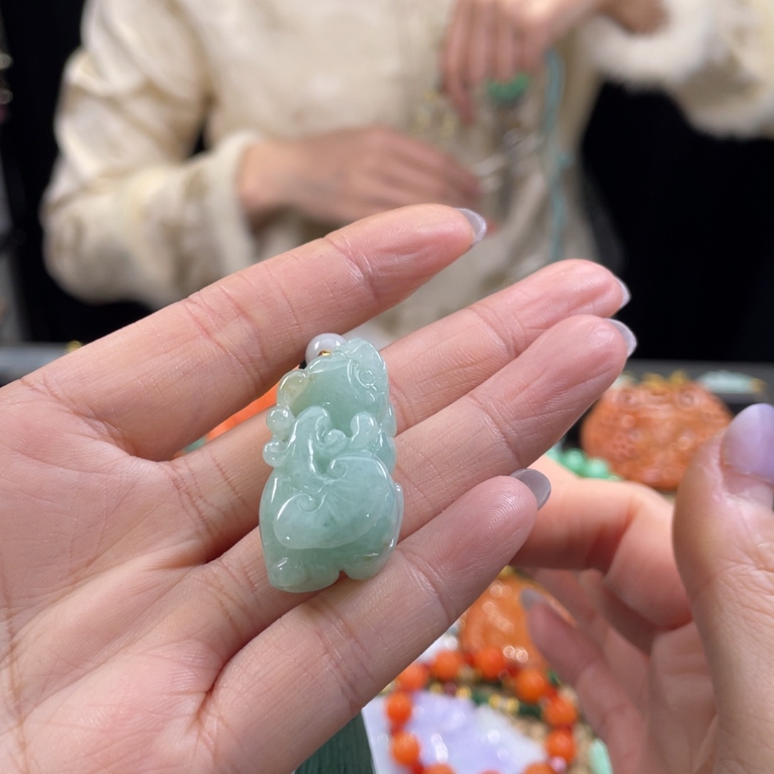 翡翠颈饰未镶嵌代编织