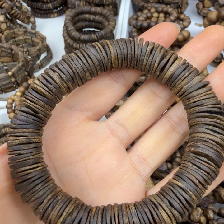 沉香手串沉香绿奇楠药片沉水卡十四 