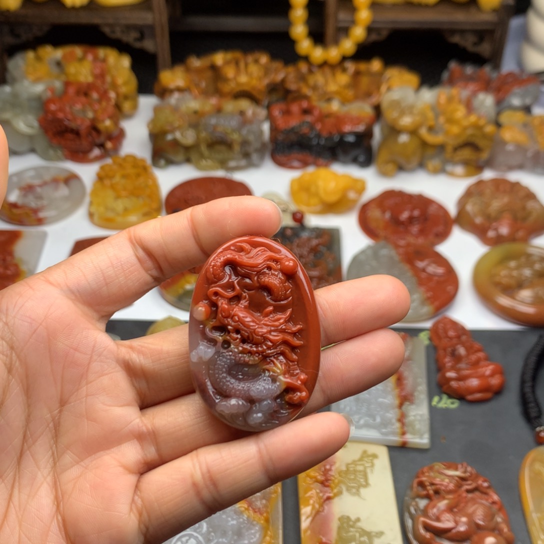 石英质玉（黄龙玉）挂件未镶嵌