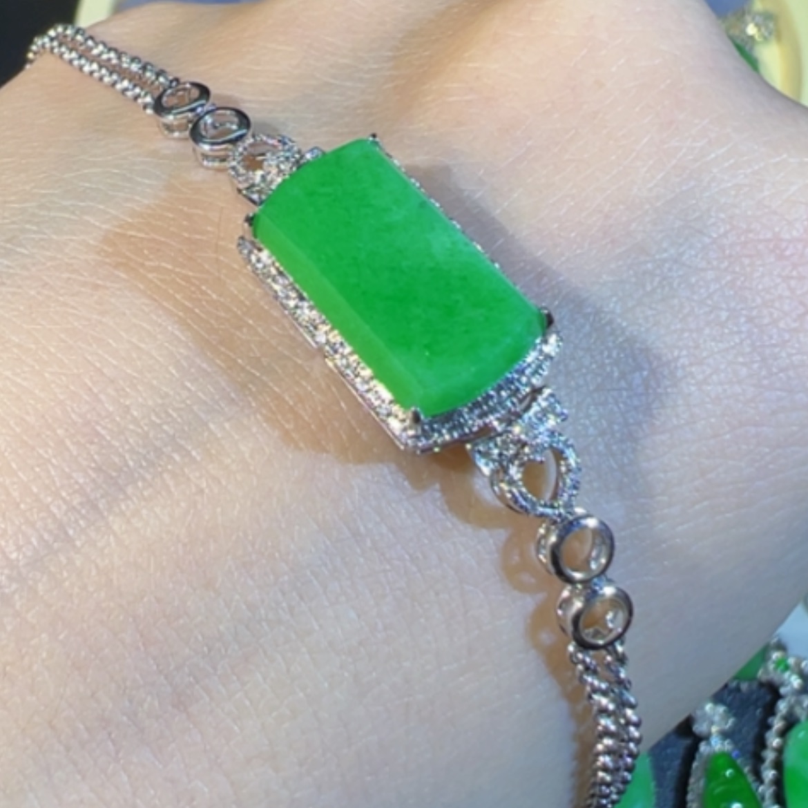 【闪购商品】翡翠颈饰18K金镶嵌缅甸翡翠手链